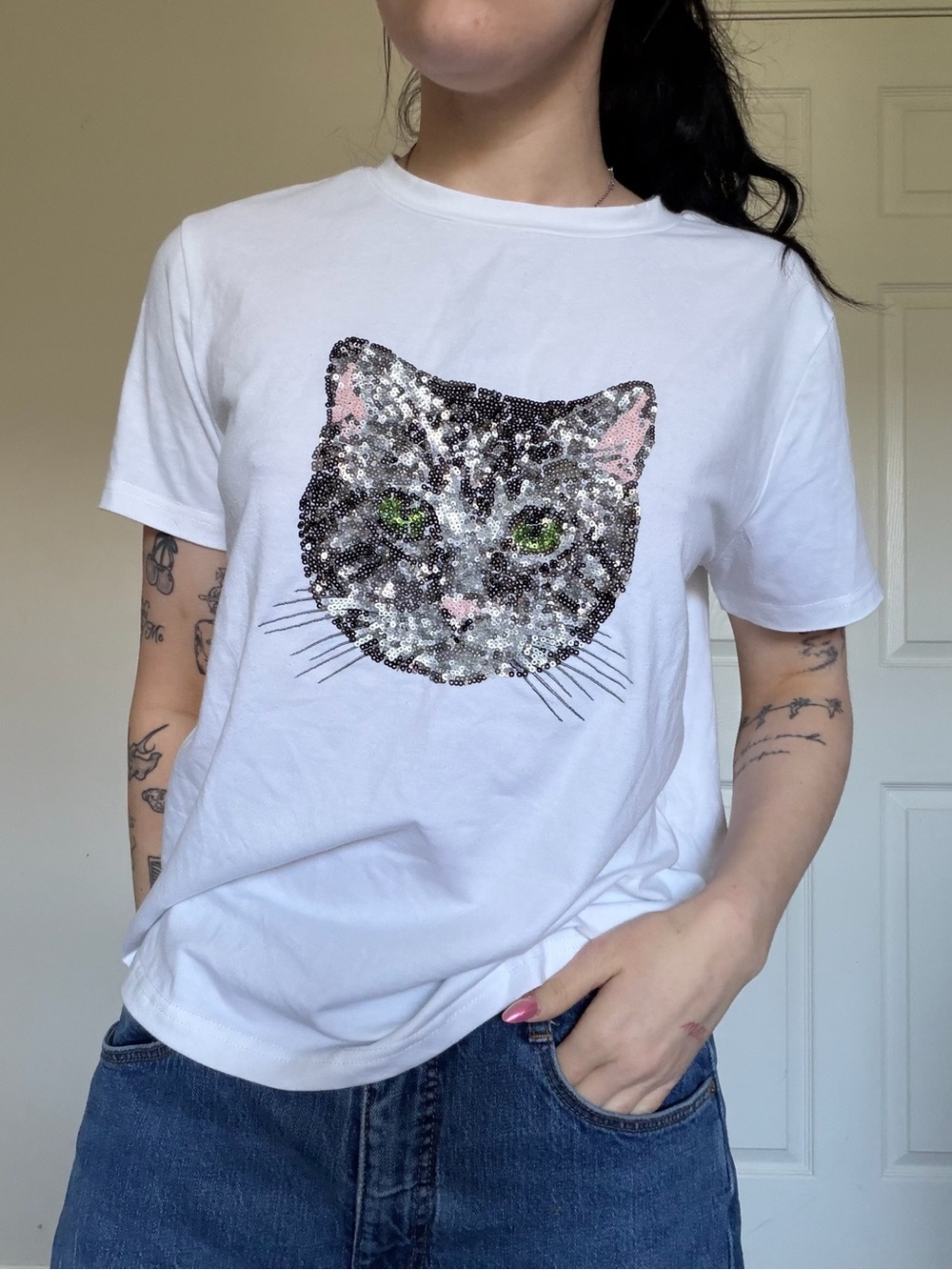 Ontwelfth Sequin Cat Face Graphic Tee white large